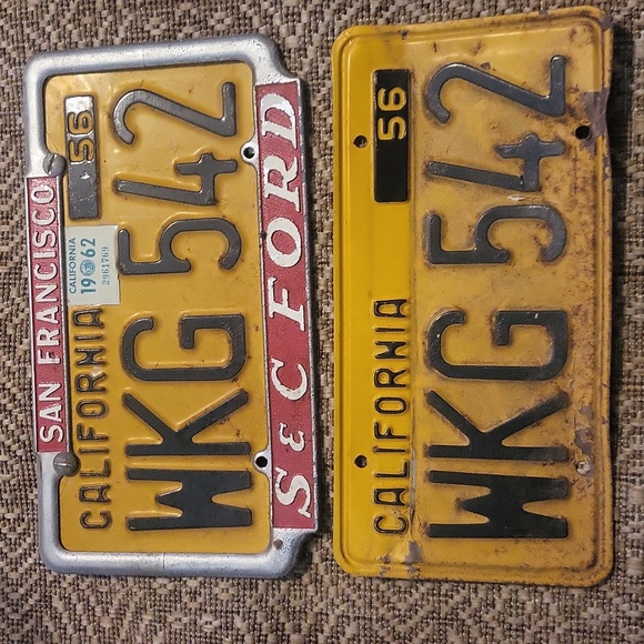 california dmv Accents A Matched Pair Of Vintage License Plates